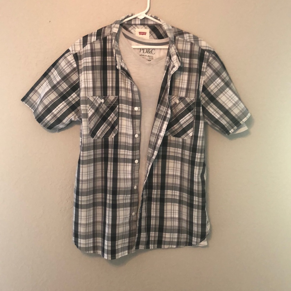 Levi’s Men’s XL Button Down Shirt.